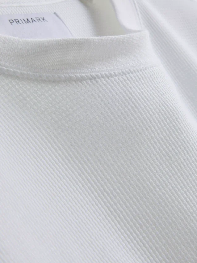 Strukturiertes, kastenförmiges T-Shirt