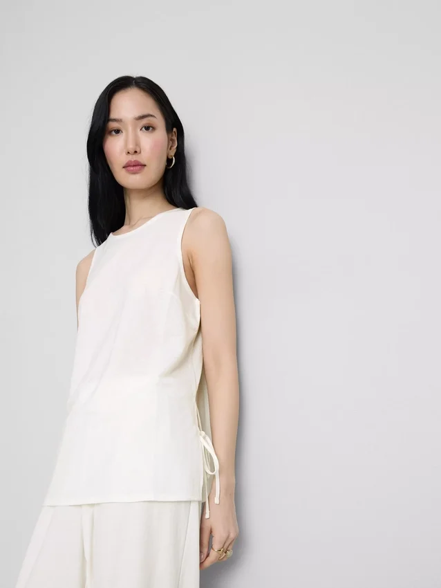 Strukturiertes Tanktop mit seitlichen Bändern