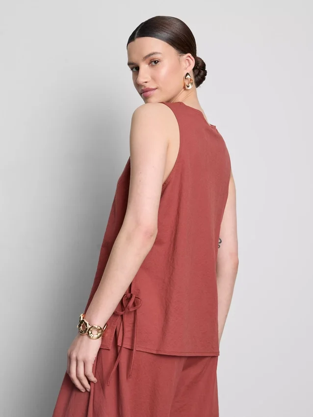 Strukturiertes Tanktop mit seitlichen Bändern