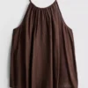 Strukturiertes Trapez-Top mit Neckholder
