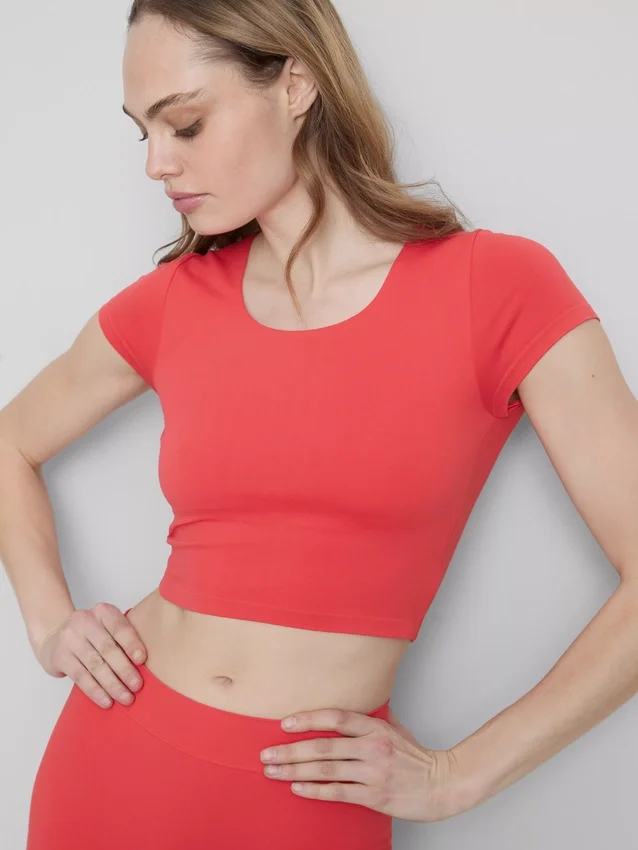 Superweiches Crop-Top mit U-Ausschnitt