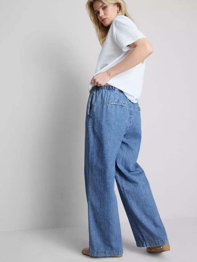 Sweathosen-Jeans mit mittlerer Leibhöhe