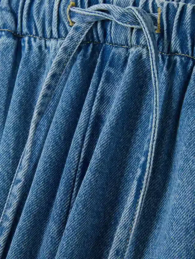 Sweathosen-Jeans mit mittlerer Leibhöhe