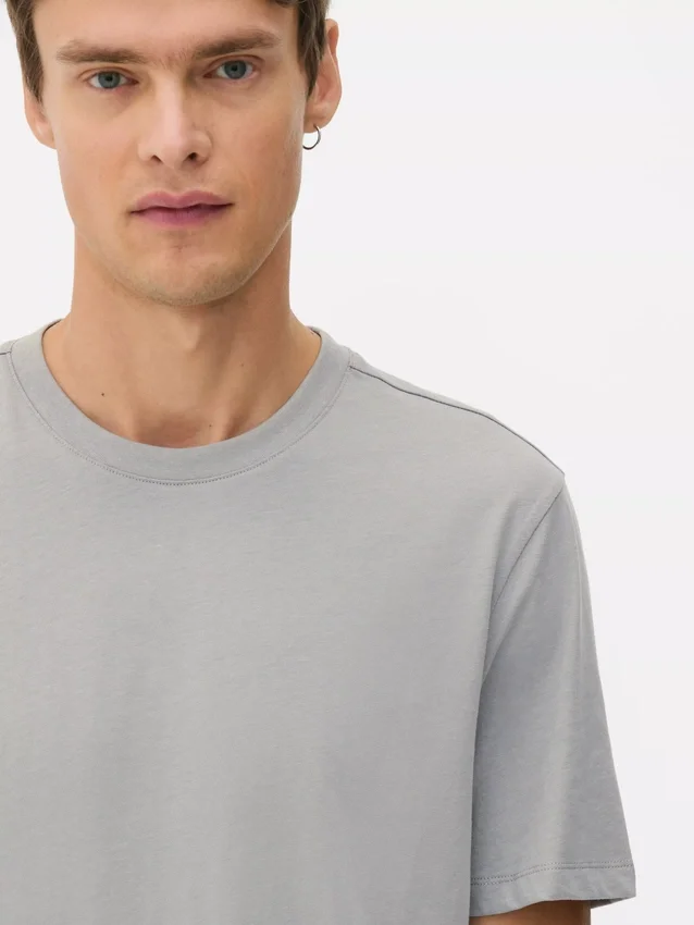 T-Shirt in regulärer Passform
