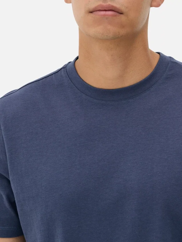 T-Shirt in regulärer Passform