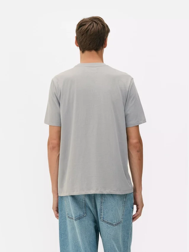 T-Shirt in regulärer Passform