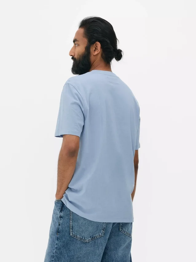 T-Shirt in regulärer Passform
