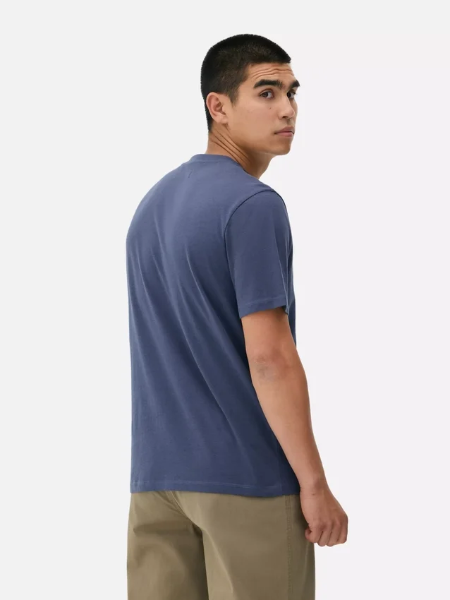 T-Shirt in regulärer Passform
