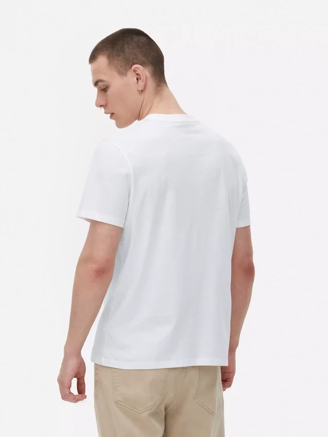 T-Shirt in regulärer Passform