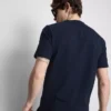 T-Shirt in schmaler Passform