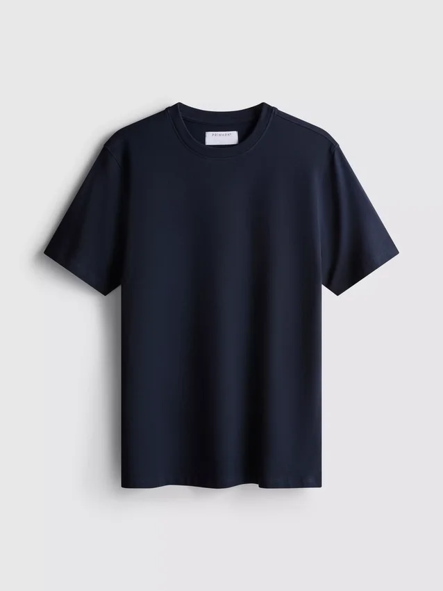 T-Shirt in schmaler Passform