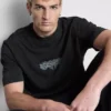 T-Shirt mit Aufdruck auf der Rückseite