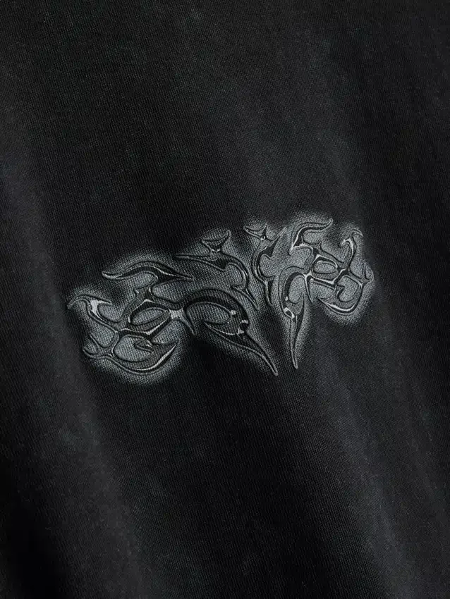 T-Shirt mit Aufdruck auf der Rückseite