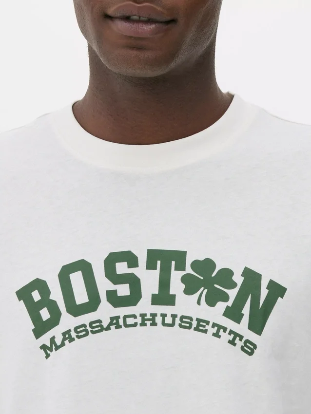 T-Shirt mit Boston-Aufdruck