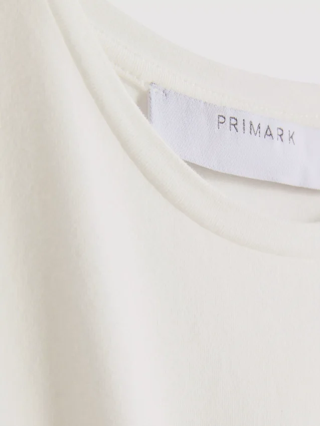 T-Shirt mit eng anliegenden Flügelärmeln
