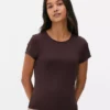 T-Shirt mit Rundhalsausschnitt, das wie eine zweite Haut sitzt