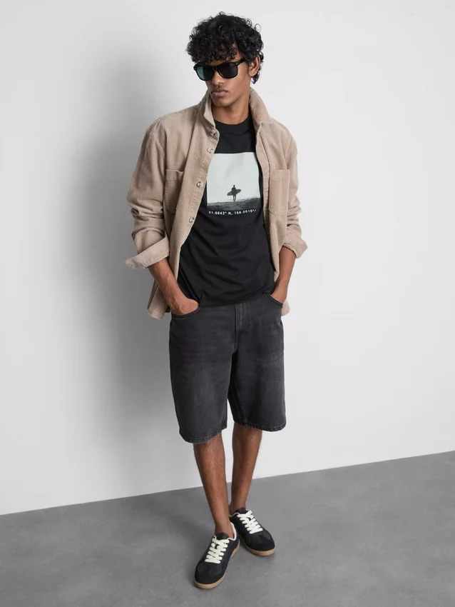 T-Shirt mit Surfer-Foto-Motiv