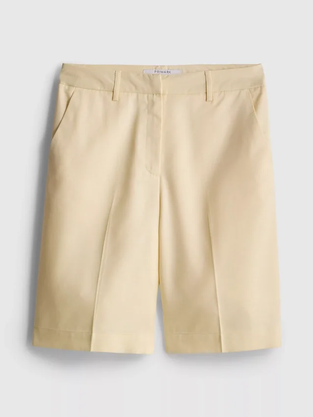 Taillierte Bermudashorts aus Baumwollmischung