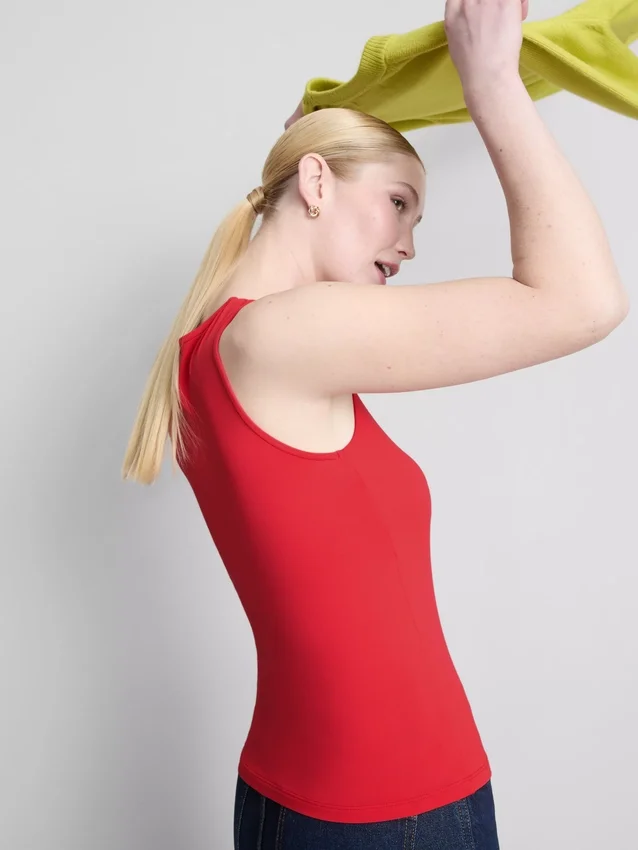 Tanktop mit quadratischem Ausschnitt