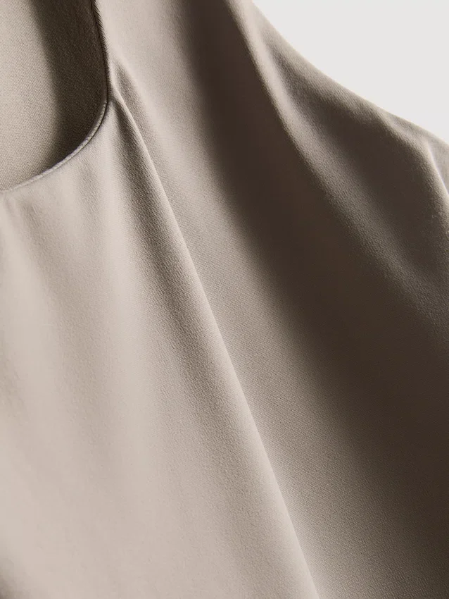 Tanktop mit quadratischem Ausschnitt