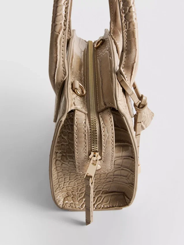 Tasche mit Krokodil-Optik