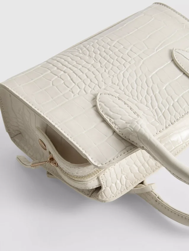 Tasche mit Krokodil-Optik