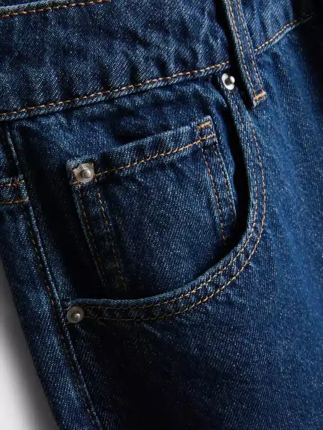 The Edit Jeans aus Baumwoll-Denim mit geradem Bein