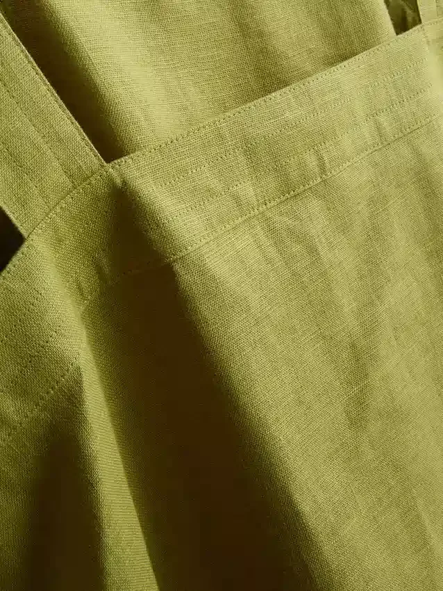 The Edit-Leinenoberteil in A-Linie mit breiten Trägern
