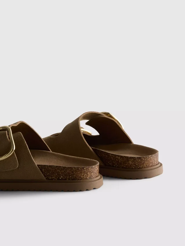 The Edit-Sandalen mit zwei Schnallenriemen