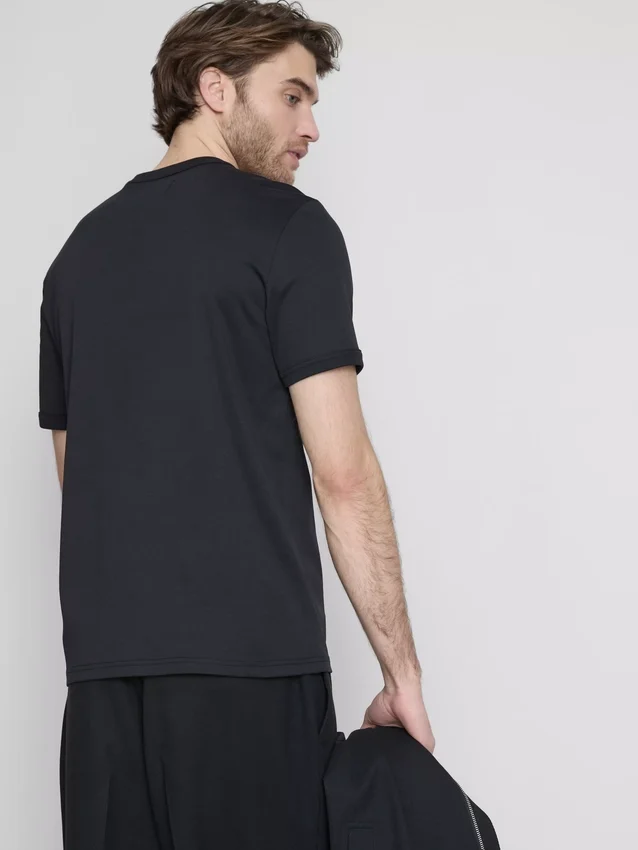 The Edit T-Shirt aus merzerisiertem Stoff in Slim-Fit-Passform