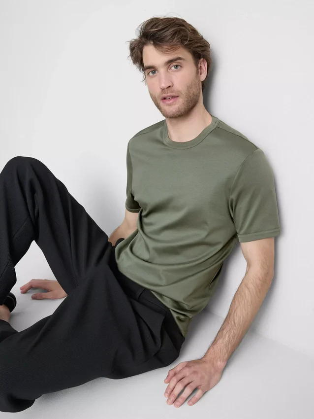 The Edit T-Shirt aus merzerisiertem Stoff in Slim-Fit-Passform