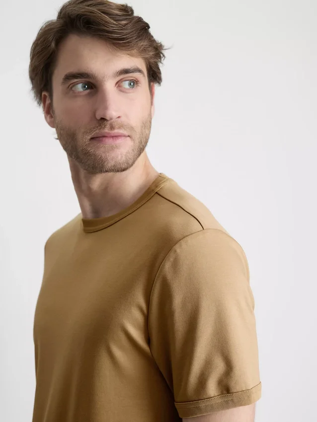 The Edit T-Shirt aus merzerisiertem Stoff in Slim-Fit-Passform