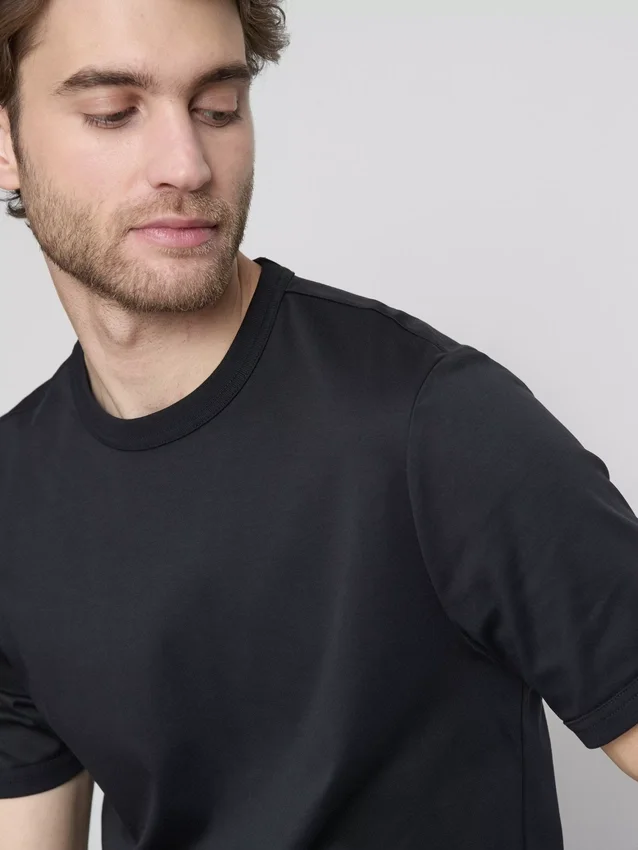 The Edit T-Shirt aus merzerisiertem Stoff in Slim-Fit-Passform