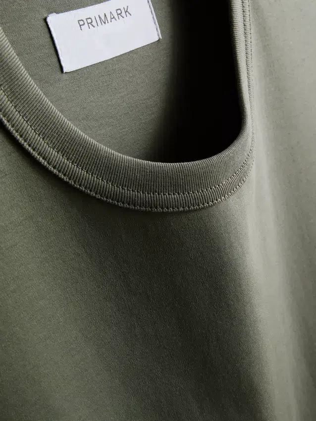 The Edit T-Shirt aus merzerisiertem Stoff in Slim-Fit-Passform