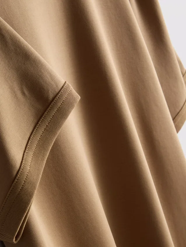 The Edit T-Shirt aus merzerisiertem Stoff in Slim-Fit-Passform