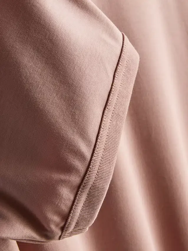 The Edit T-Shirt aus merzerisiertem Stoff in Slim-Fit-Passform