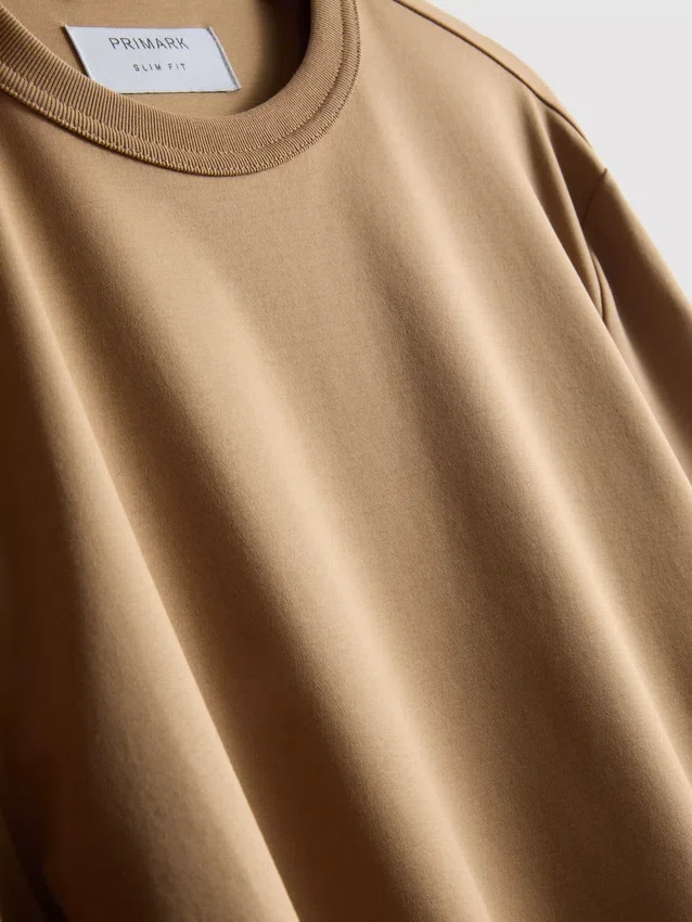 The Edit T-Shirt aus merzerisiertem Stoff in Slim-Fit-Passform