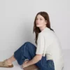 The Edit-T-Shirt mit Rüschen und asymmetrischem Schnitt