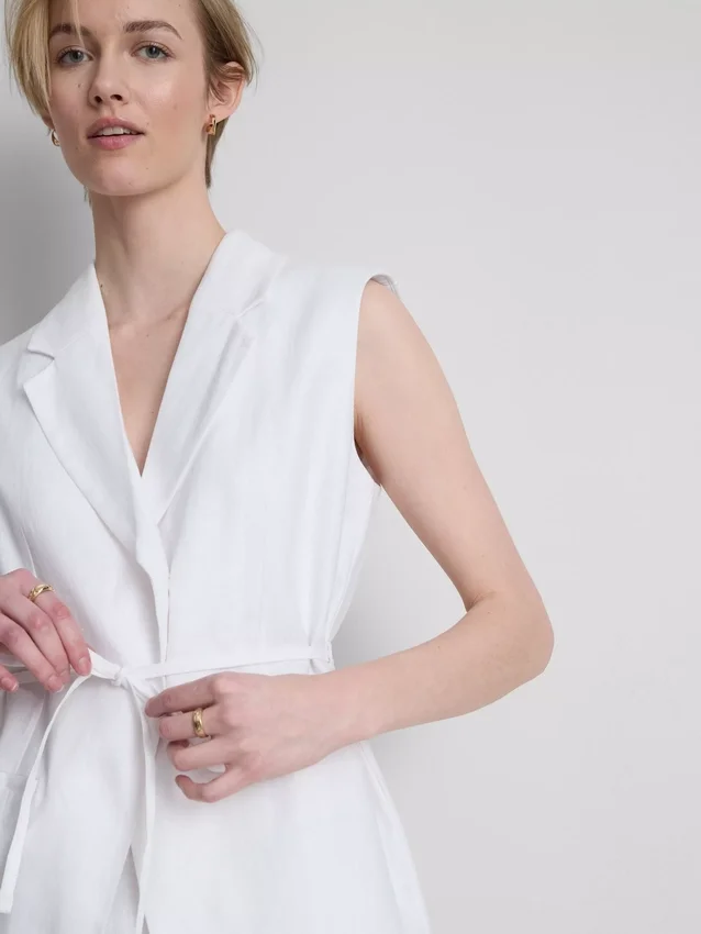 The Edit-Top aus Leinen mit Bindedetail
