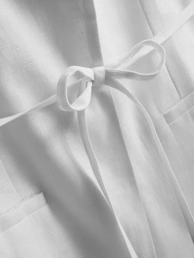 The Edit-Top aus Leinen mit Bindedetail
