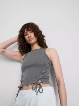 The Primark Scene | Baby-T-Shirt mit Schleifendetail