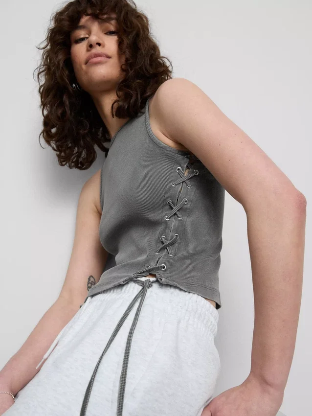 The Primark Scene | Baby-T-Shirt mit Schleifendetail