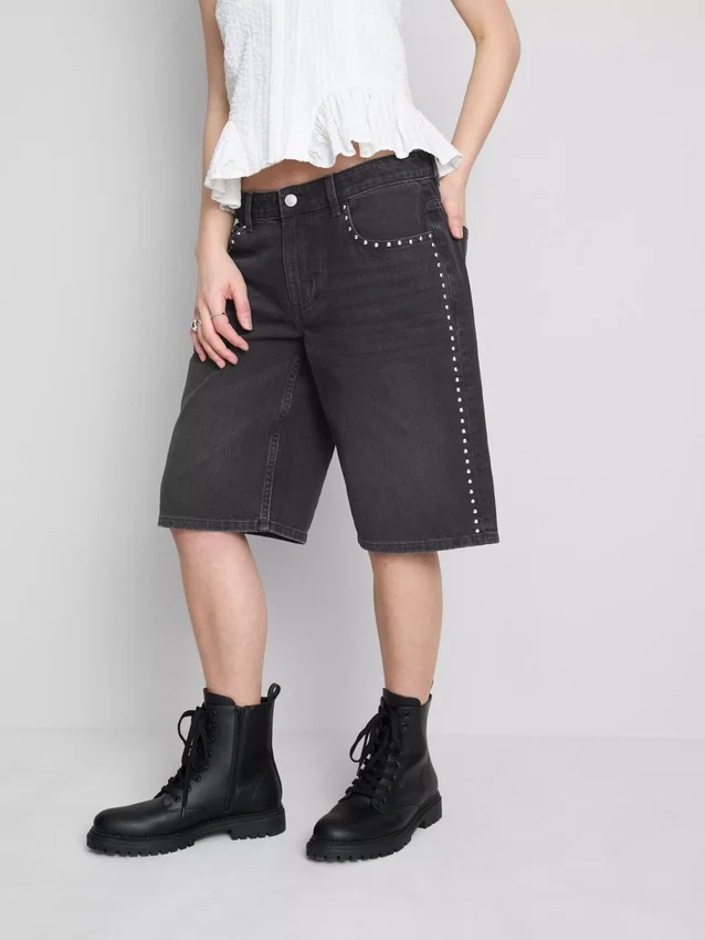 The Primark Scene | Baumwoll-Denim-Shorts mit Nieten