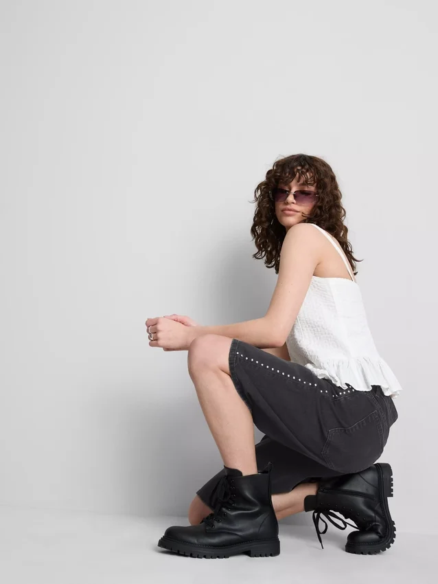 The Primark Scene | Baumwoll-Denim-Shorts mit Nieten