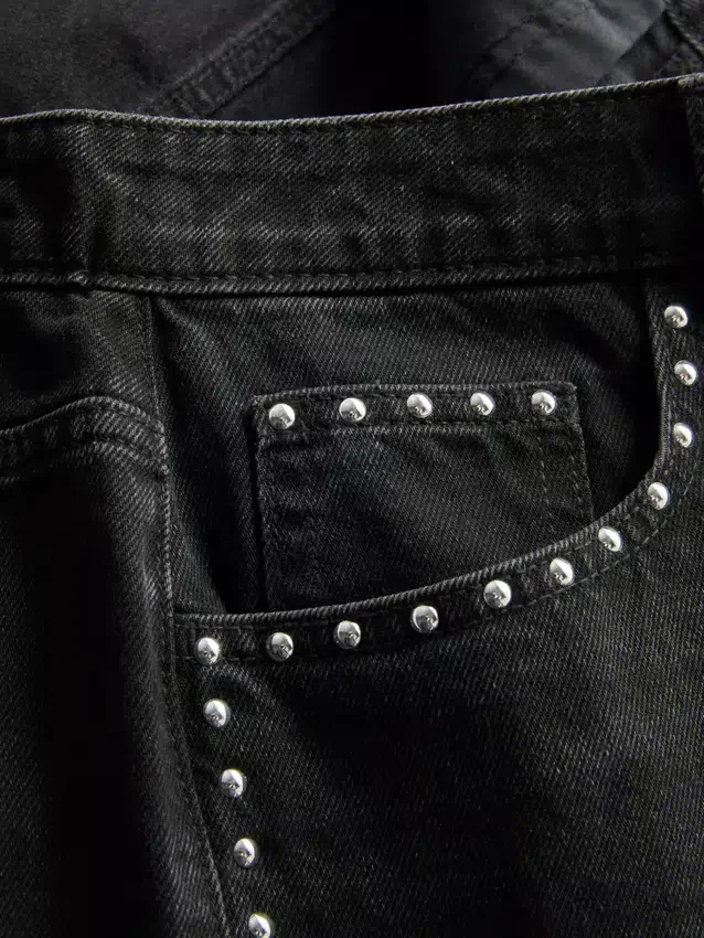 The Primark Scene | Baumwoll-Denim-Shorts mit Nieten