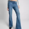 The Primark Scene | Flared-Jeans mit niedriger Leibhöhe