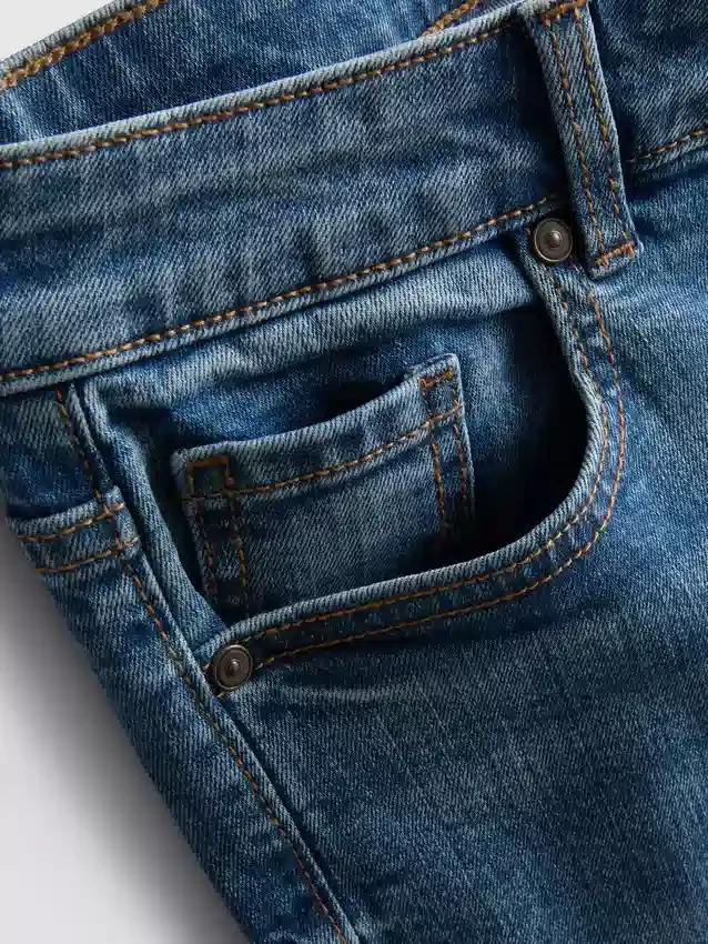 The Primark Scene | Flared-Jeans mit niedriger Leibhöhe