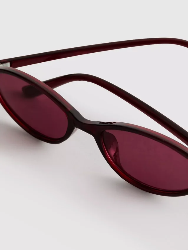 The Primark Scene | Schlanke, ovale Sonnenbrille