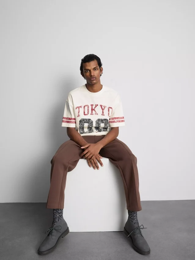 Tokyo Kurzarm-T-Shirt mit Used-Look und Grafikprint