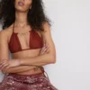 Triangel-Bikini-Oberteil mit Kettenverzierung